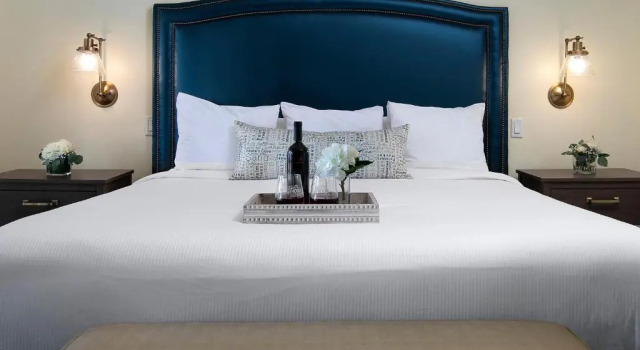 Люкс Avila Lighthouse Suites