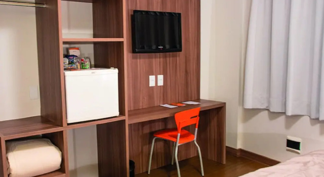 Номер Standard Hotel Continental Business - 200 metros do Complexo Hospitalar Santa Casa
