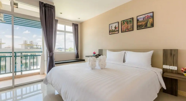 Двухместный номер Superior с балконом Evergreen Suite Hotel