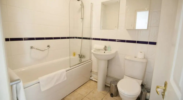 Апартаменты Alexandra Court One Bedroom Central Windsor Flats with Parking