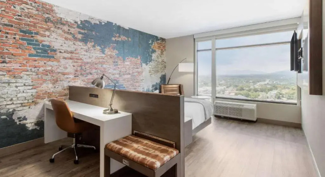 Номер Standard с красивым видом из окна Cambria Hotel Downtown Asheville
