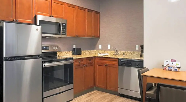 Четырёхместный люкс с 2 комнатами Residence Inn Poughkeepsie