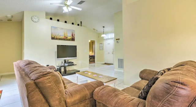 Kissimmee Sanctuary w/ Lanai & Pool Table!
