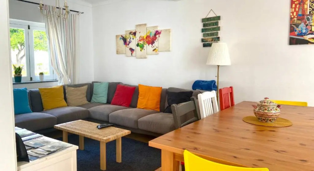 Pirata hostel Milfontes, Забронировать Хостел Вила-Нова-де-Милфонтеш Побережье Алентежу, рядом с Прайя даш Фурнаш