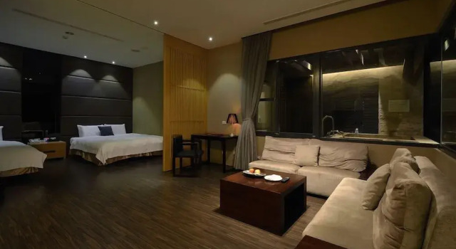 Четырёхместный номер Deluxe The Sun Hot Spring & Resort