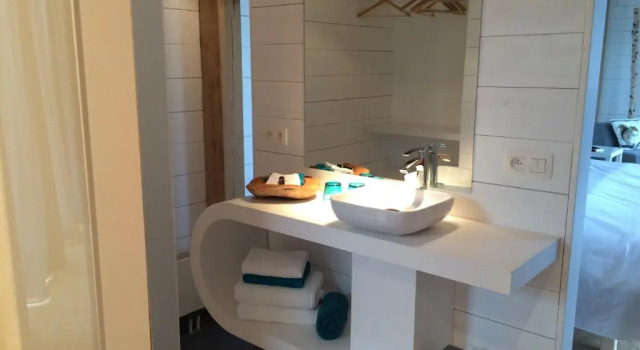 Номер Deluxe Bed and Breakfast Art