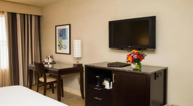 Одноместный полулюкс Isle Casino Hotel Bettendorf - A Caesars Rewards Destination