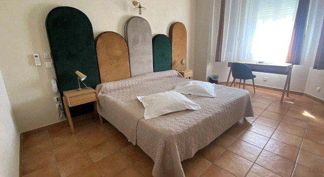 Splendid Hôtel, Book Hotel LʼÎle-Rousse Balagne