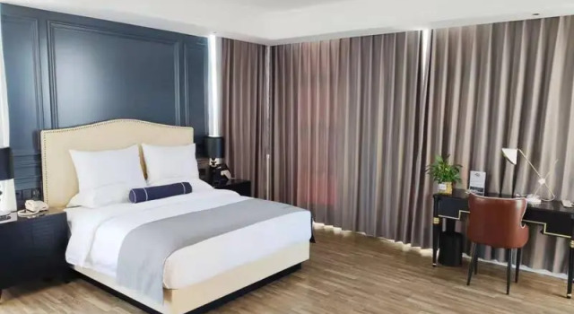 Люкс LANO Hotel Chengde Pingquan City Government