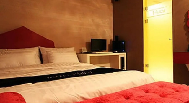 Lucy Motel, Забронировать Мотель Сувон Кёнгидо, рядом с Hyowon Park