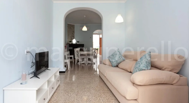 Коттедж Casa de verano con piscina en el puerto