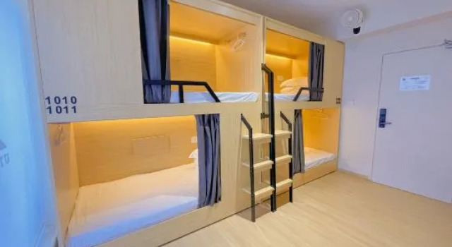 Кровать в общем номере (мужской номер) с видом на город UTHHOME Youth Hostel (Chongqing Jiefangbei Hongyadong)