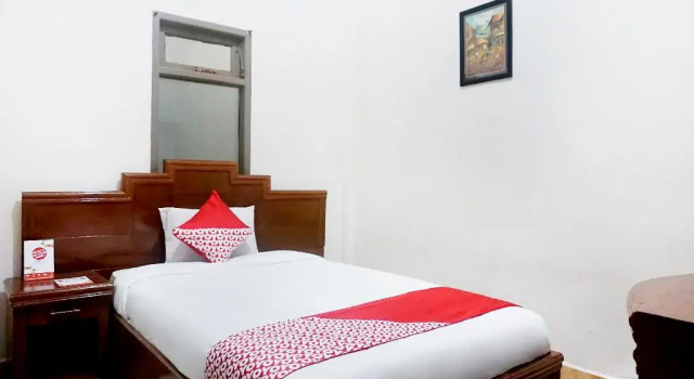 OYO 627 Tirta Kencana Syariah, Rezerwuj Hotel Pekanbaru Sumatra