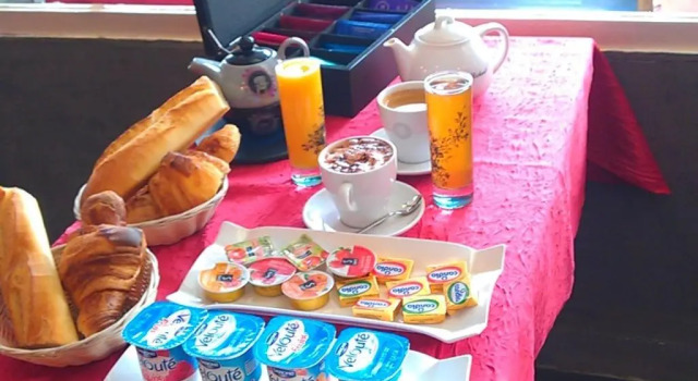 Трёхместный номер Standard Hôtel Le Hussard