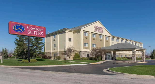 Люкс Comfort Suites Saginaw North