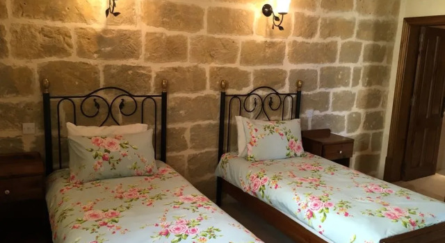 Ellie Boo Bed & Breakfast, Rezerwuj Hotel Xaghra Gozo