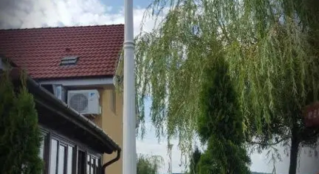 Royal 60, Varaa Hotelli Oradea 