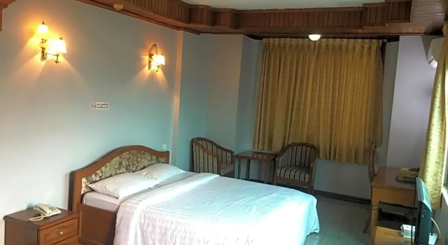 Двухместный номер Superior Royal White Elephant Hotel