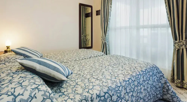 Апартаменты с 2 комнатами с балконом и с видом на море Aparthotel Holiday