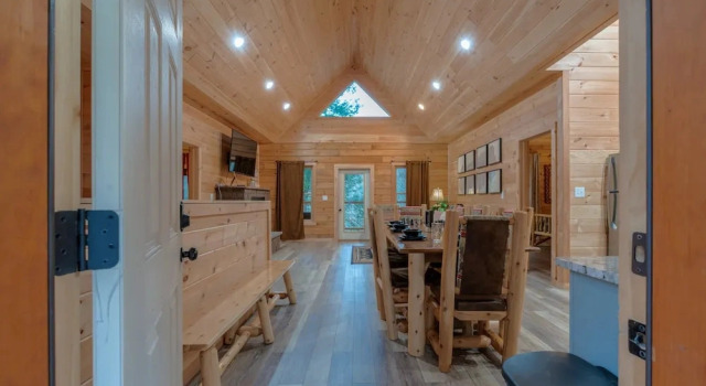 212 Misty Mountain View 4 Bedroom Cabin