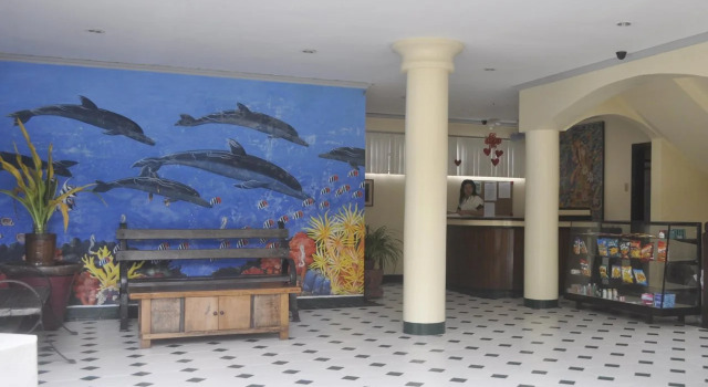La Planta Hotel and Restaurant, Rezerwuj Hotel Bais Negros Oriental