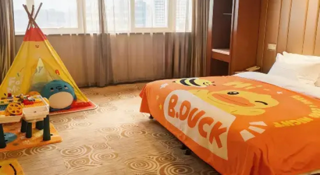 Семейный люкс Tianfeng Hotel