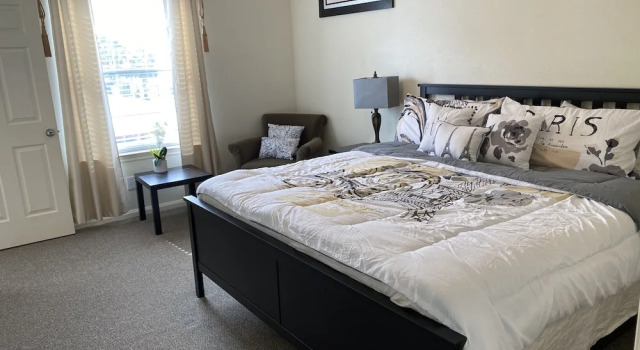 You have entire home - 2 bedrooms condo, Book Hotel Westchase Houston