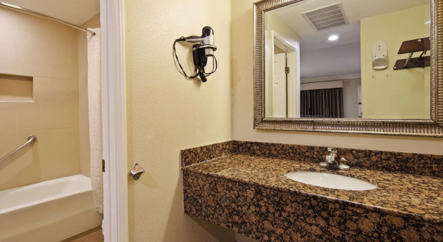 Двухместный номер Standard с балконом Best Western Woodland Hills