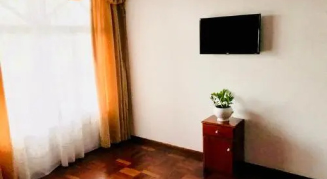 Guesthouse Lelie, Book Hotel Hotels in Paramaribo with Parking, Parking