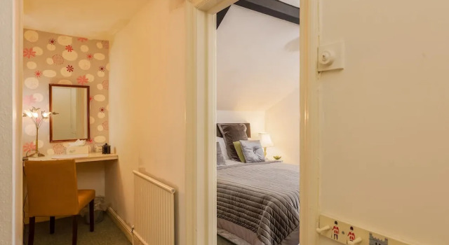 Crossways, Rezervați Bed and Breakfast Hoteluri în Yorkshire Moors cu parcare, Parcare