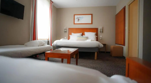 Четырёхместный номер Standard Logis Hôtel de lEurope