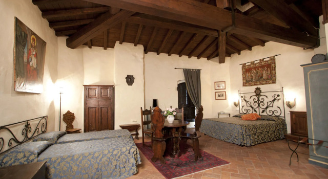 Santa Flora by PosarelliVillas, Prenota Hotel Hotel 4 stelle a Subbiano, 4*