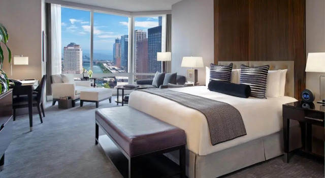 Двухместный номер Deluxe с видом на реку Trump International Hotel & Tower Chicago