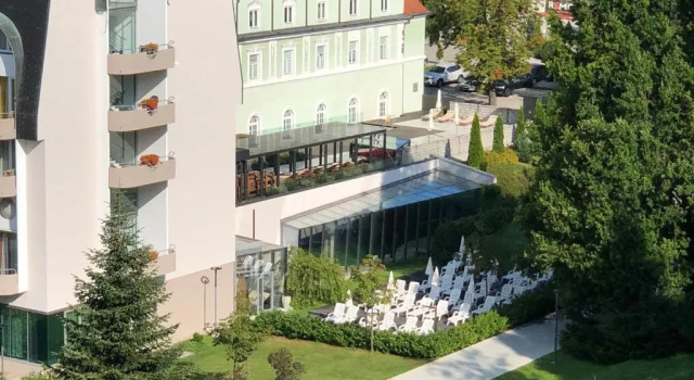 Apartment VilaPark 14, Book Apartment Hotels in Savinjska with Parking, Parking