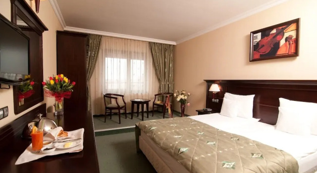 Номер Deluxe Hotel Rapsodia City Center