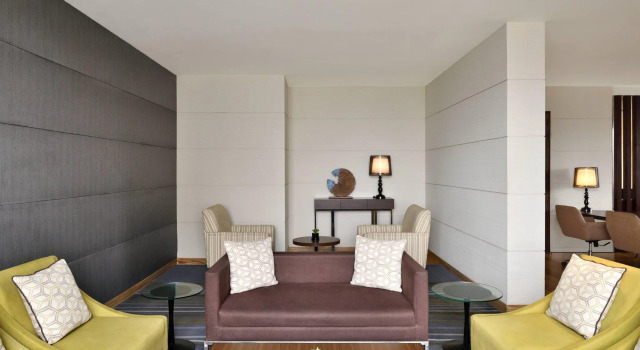 Двухместный клубный номер Standard Courtyard by Marriott Bengaluru Outer Ring Road