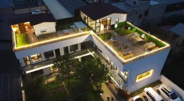 Nalati Qingfeng Xiaozhu Homestay, Prenota Hotel Hotel a Xinjiang con parcheggio, Parcheggio