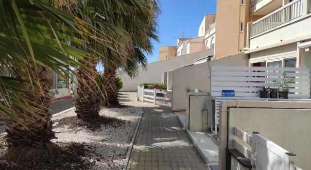Village Naturiste Studio en RDJ ,Piscine ,Parking, Rezervasyon Otel Agde otoparklı oteller, Otopark