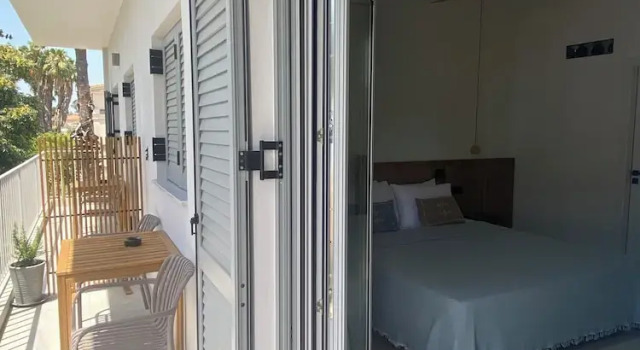 Апартаменты Evia Bay Suites and Retreats