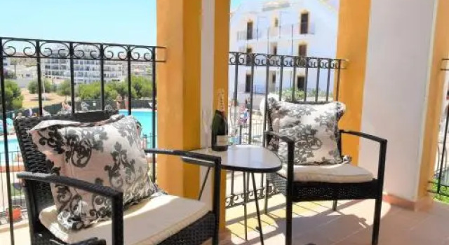 Molino Blanco Apartment 8 - Pool Facing