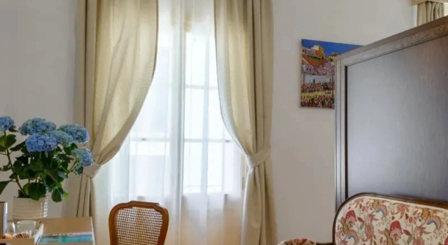 Трёхместный номер Standard Seranova Luxury Hotel