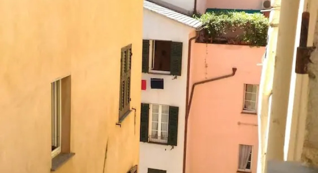 Blue Room Apartment, Забронировать Апартаменты/квартира Отели Генуи с парковкой, рядом с Станция метро Sarzano/Sant'Agostino, Парковка