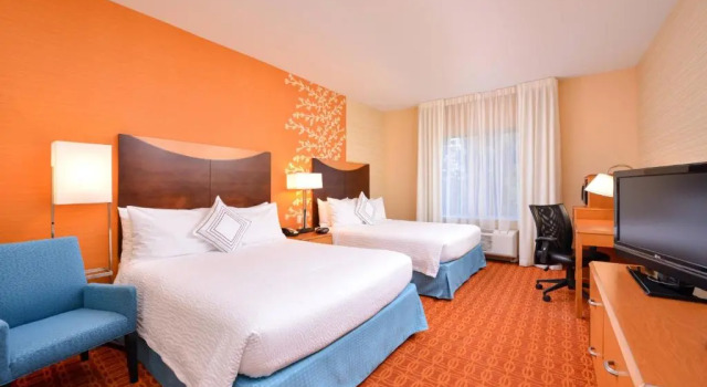 Четырёхместный номер Standard Fairfield Inn & Suites White Marsh