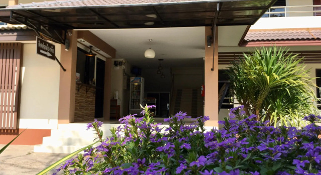 Baan Ing Daan, Varaa Hotelli Hotellit North-Eastern Thailand pysäköinnillä, Pysäköinti