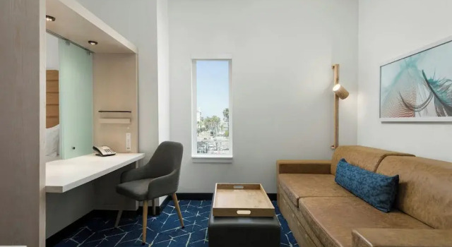 Двухместный номер Standard с балконом и с видом на город SpringHill Suites by Marriott Oceanside Beach