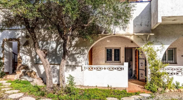 FENER DE BAIX 781 bonito apartamento en primera línea de mar, Забронировать Апартаменты/квартира Льянсса Cap de Creus Nature Reserve