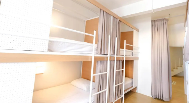 Simple to Sleep Hostel