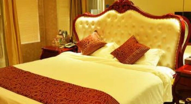 Xinlong Hotel