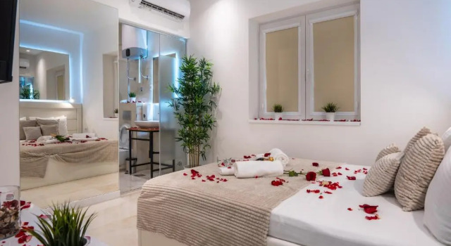 Студия Deluxe Alex Central Apartments