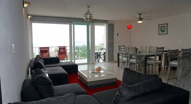 CARIBE Beachfront 2 BDR- Incredible Oceanview, Rezervasyon Otel Cancún 